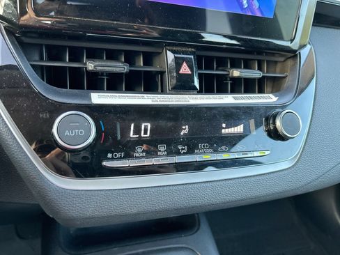 Used 2023 Toyota Corolla LE FWD image 23