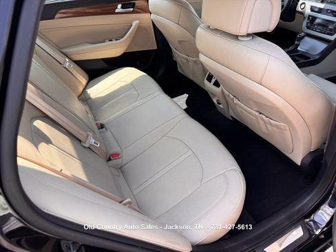 Used 2015 Hyundai Sonata Limited w/ Winter Package FWD image 14