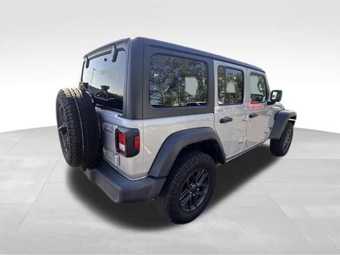 Used 2024 Jeep Wrangler Unlimited Sport AWD/4WD image 7