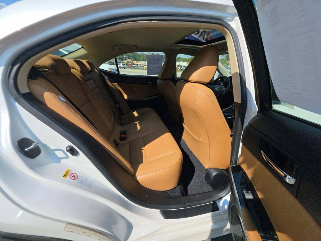 Used 2016 Lexus IS 200t w/ Premium Package RWD image 10