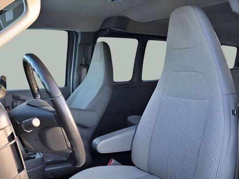 Used 2021 Chevrolet Express 3500 LT w/ LT Preferred Equipment Group image 14