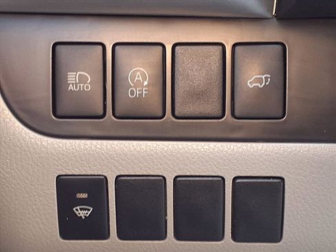 Used 2019 Toyota Highlander XLE image 12