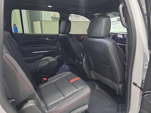 Used 2024 Chevrolet Traverse RS w/ LPO, Floor Liner Package image 26