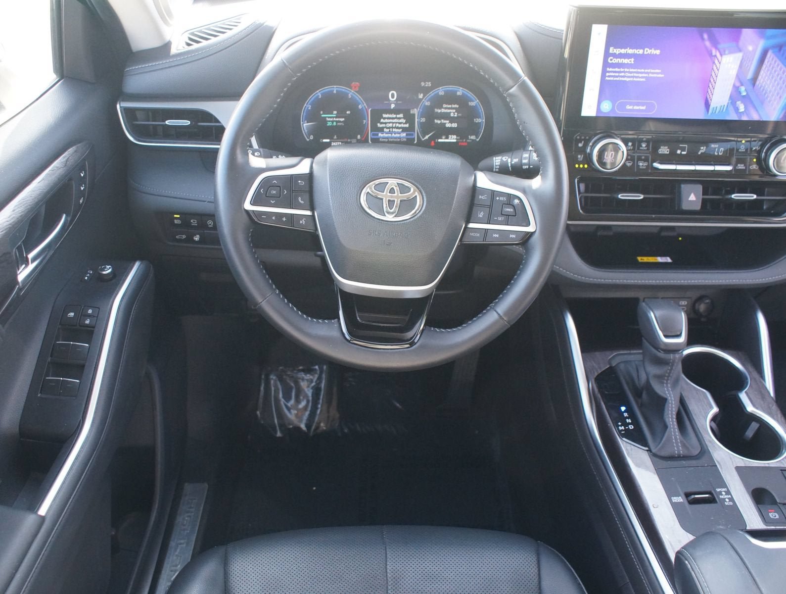 Used 2024 Toyota Highlander Limited FWD image 5