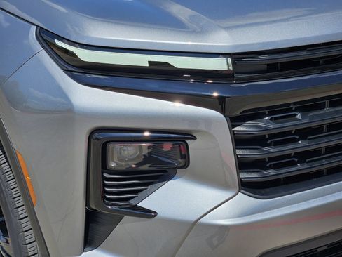 New 2027 Chevrolet Traverse LT w/ Midnight/Sport Edition FWD image 9
