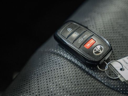 Used 2023 Toyota Tundra Limited w/ Power Package image 51