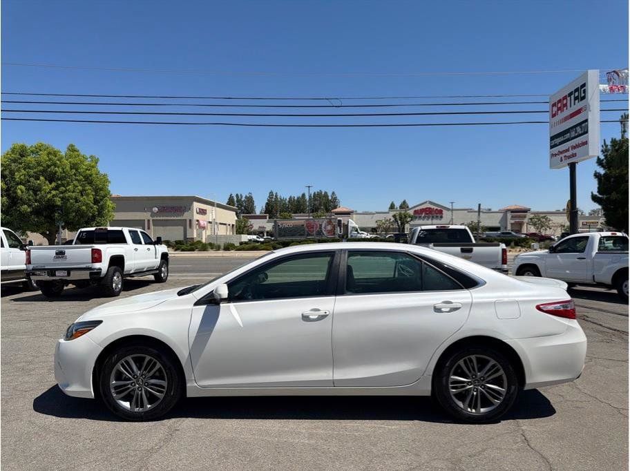 Used 2017 Toyota Camry SE FWD image 16