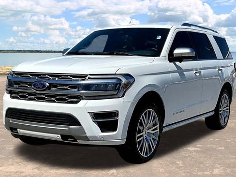 Used 2023 Ford Expedition Platinum image 4