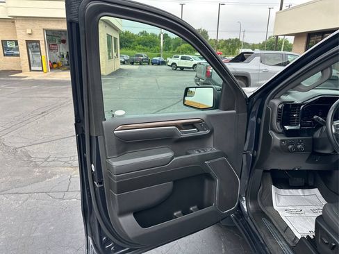 Used 2024 Chevrolet Silverado 1500 RST w/ Max Trailering Package AWD/4WD image 16