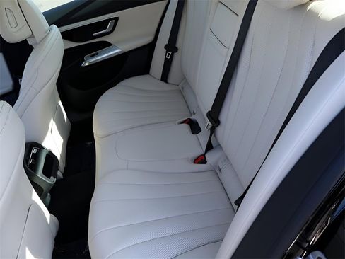New 2026 Mercedes-Benz E 350 4MATIC Sedan image 26