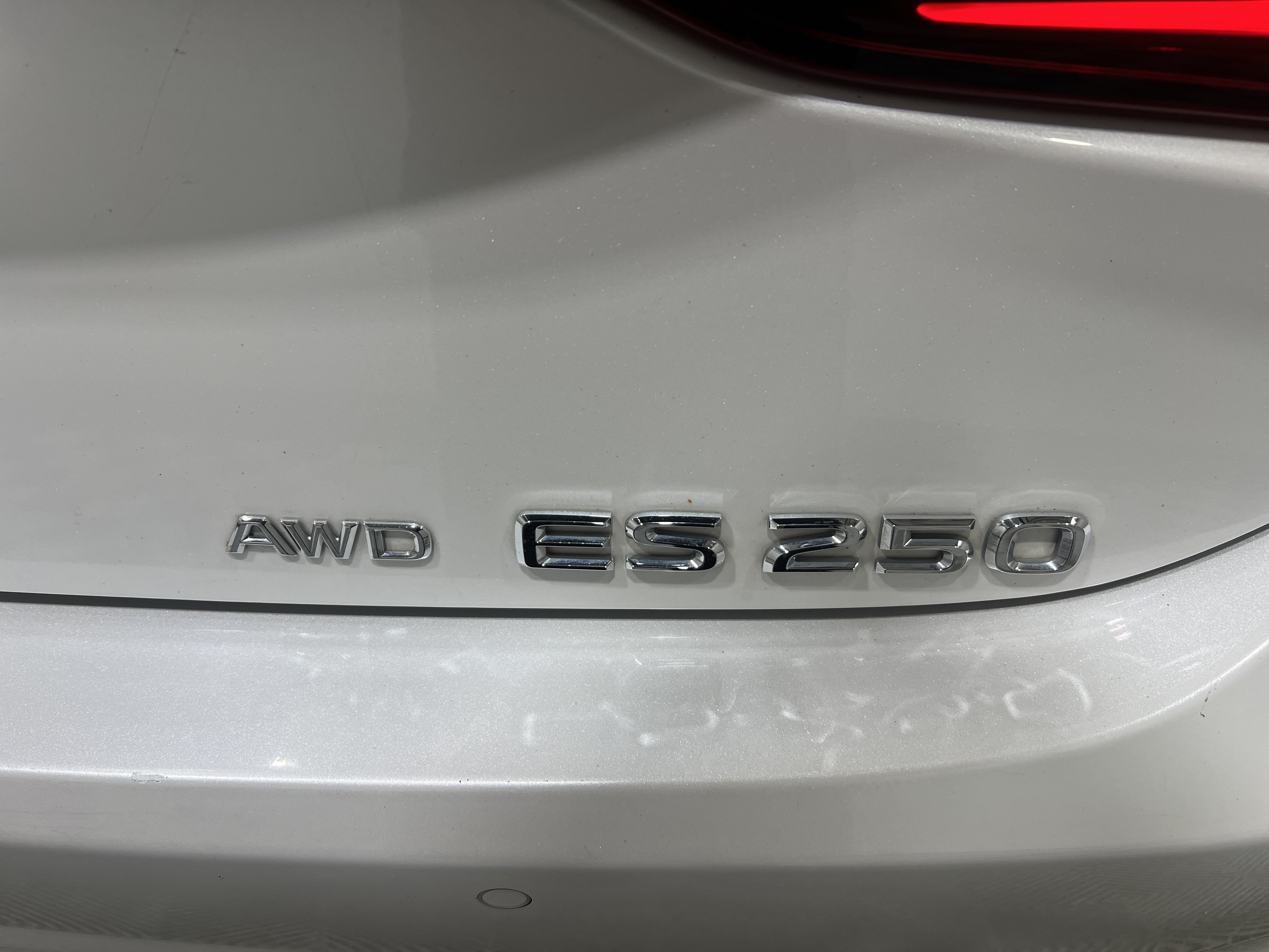 Used 2023 Lexus ES 250 w/ Premium Package AWD/4WD image 5