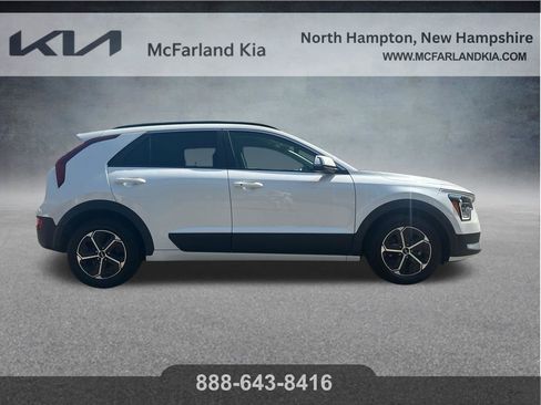 Used 2023 Kia Niro EX FWD image 11