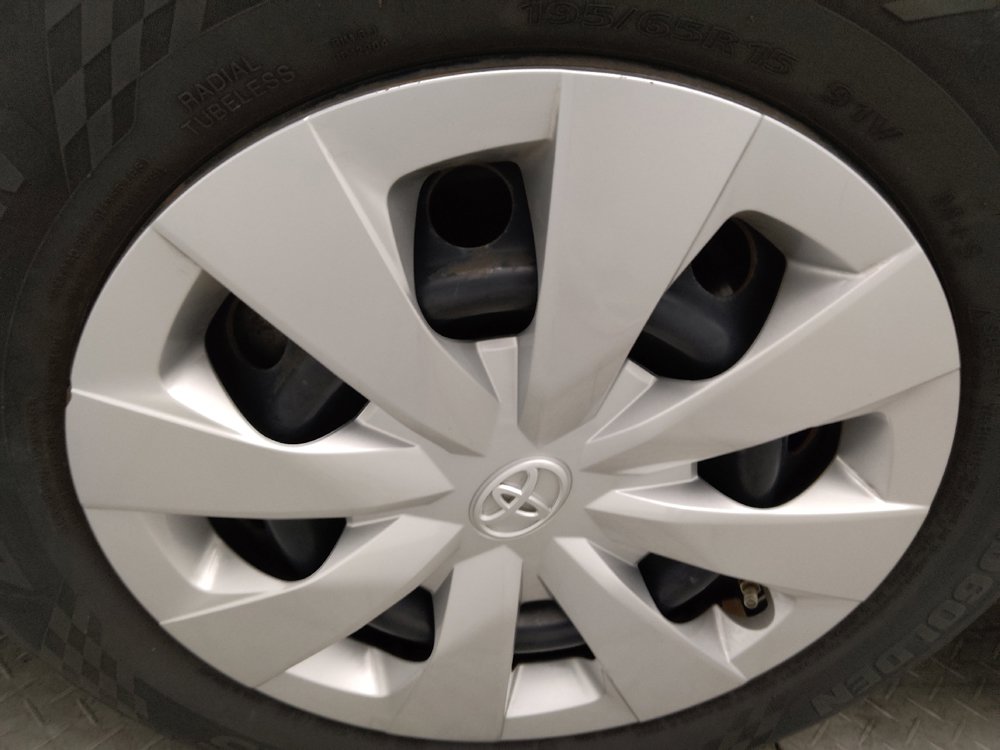 Used 2020 Toyota Corolla L FWD image 31