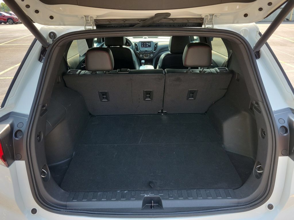 Used 2023 Chevrolet Equinox RS FWD image 12
