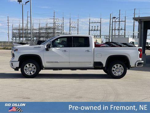 Used 2025 Chevrolet Silverado 2500 High Country w/ Technology Package image 20
