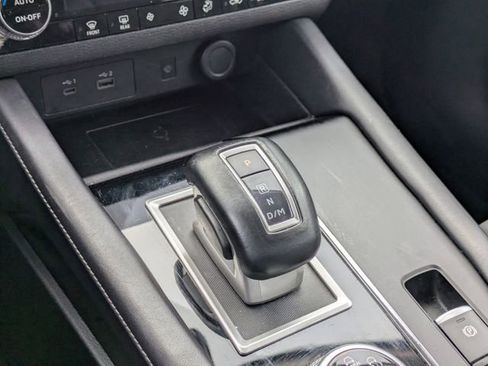 Used 2024 Mitsubishi Outlander SE Black Edition image 24