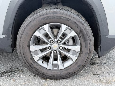 Used 2026 Chevrolet Equinox LT w/ Convenience Package II FWD image 34
