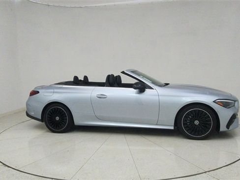 Used 2025 Mercedes-Benz CLE 300 4MATIC Cabriolet image 65