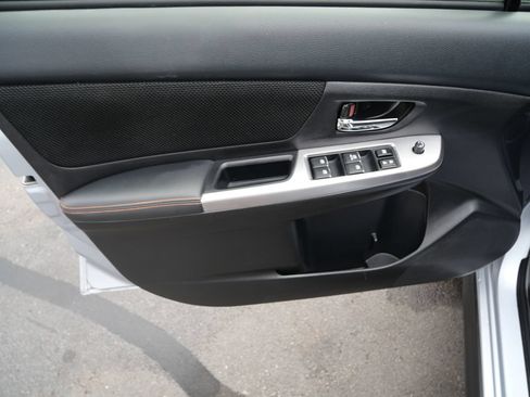 Used 2017 Subaru Crosstrek 2.0i Premium AWD/4WD image 16