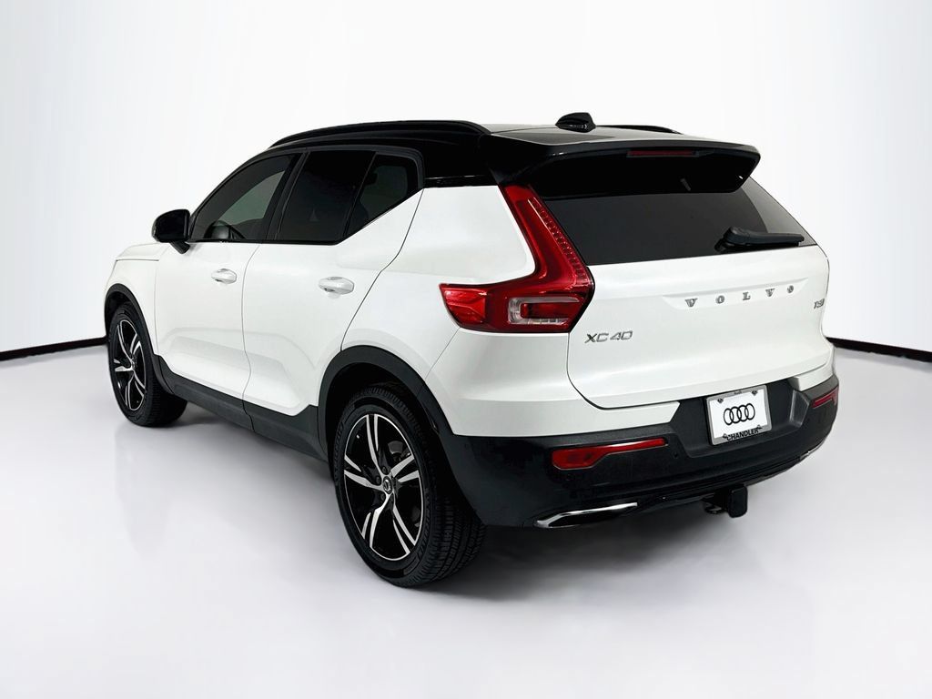 Used 2019 Volvo XC40 T5 R-Design AWD/4WD image 7