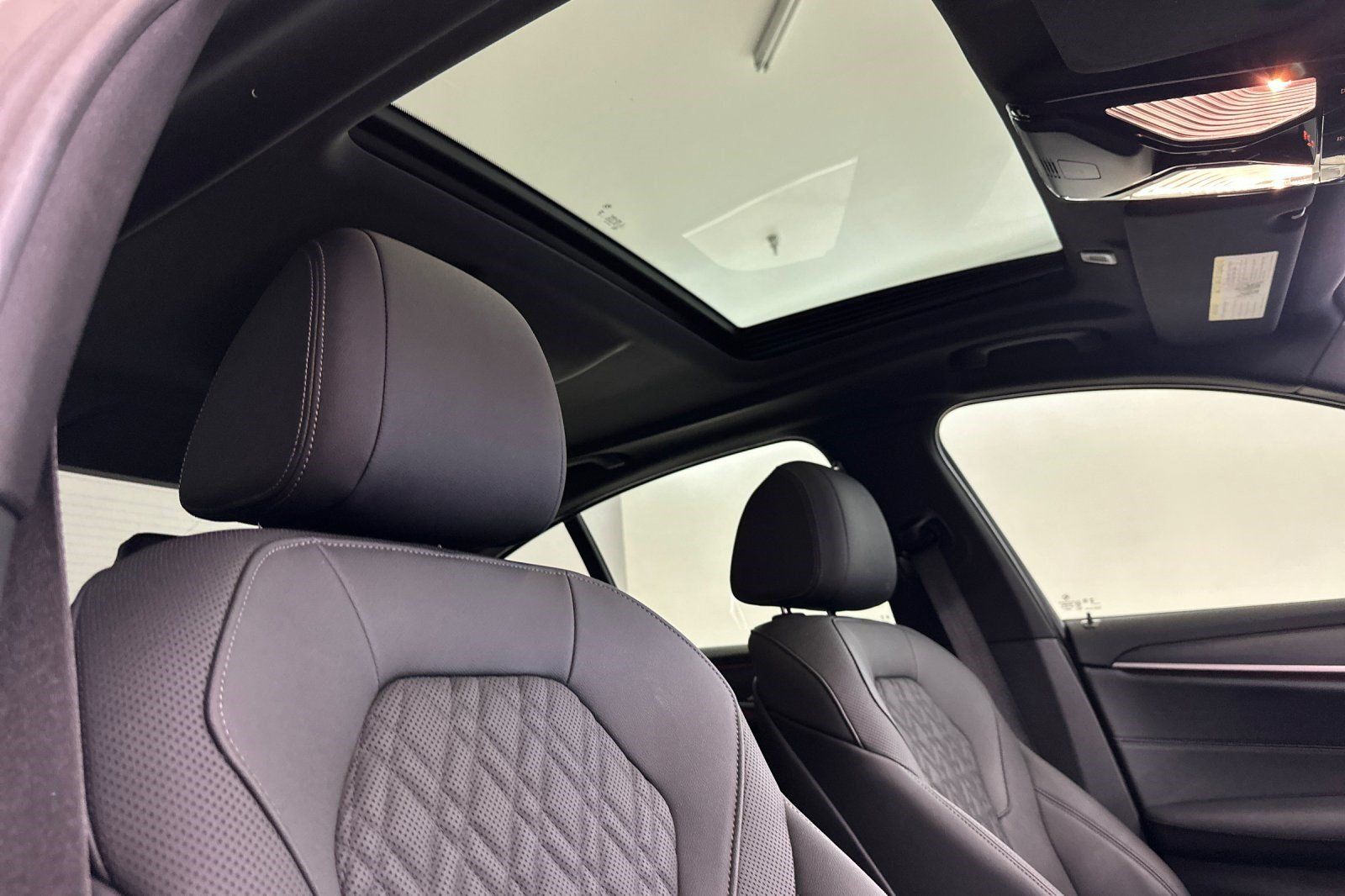 Certified 2023 BMW 530i w/ Convenience Package RWD image 24