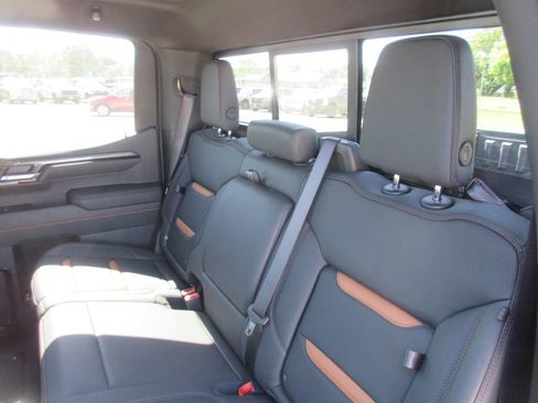 New 2026 GMC Sierra 1500 AT4 w/ AT4 Premium Package AWD/4WD image 14