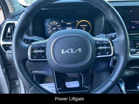 Used 2023 Kia Sorento SX AWD/4WD image 9