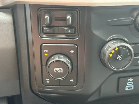 Used 2025 Ford F350 XLT w/ 360-Degree Camera Package AWD/4WD image 33