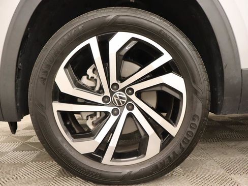 Certified 2023 Volkswagen Atlas SEL AWD/4WD image 7