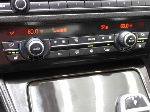 Used 2011 BMW 528i Sedan image 64