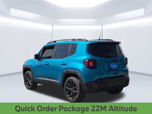 Used 2022 Jeep Renegade Altitude AWD/4WD image 4