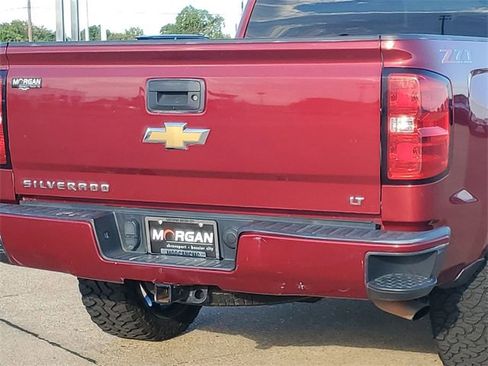 Certified 2018 Chevrolet Silverado 1500 LT w/ Texas Edition image 30