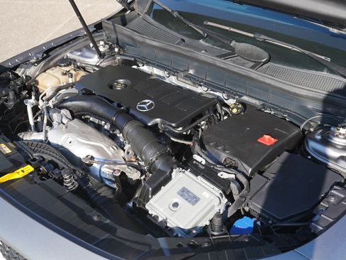 Used 2021 Mercedes-Benz GLB 250 4MATIC image 29