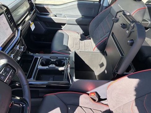 Used 2026 Ford F250 Lariat w/ Black Appearance Package image 20