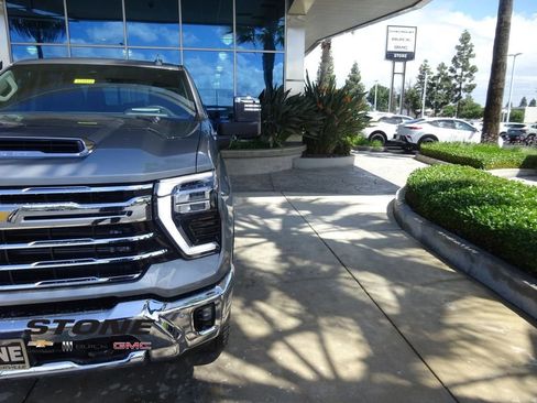 New 2026 Chevrolet Silverado 2500 LTZ w/ LTZ Convenience Package AWD/4WD image 32