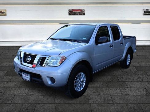 Used 2019 Nissan Frontier SV AWD/4WD image 3