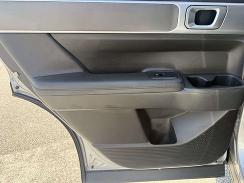 Used 2025 Hyundai Santa Fe SEL FWD image 11
