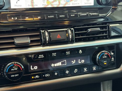 Used 2023 Nissan Pathfinder Platinum FWD image 26