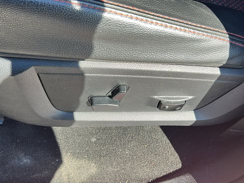 Used 2016 RAM 1500 Sport image 14