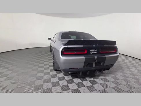 Used 2016 Dodge Challenger SRT Hellcat RWD image 39