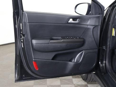 Used 2017 Kia Sportage EX FWD image 19