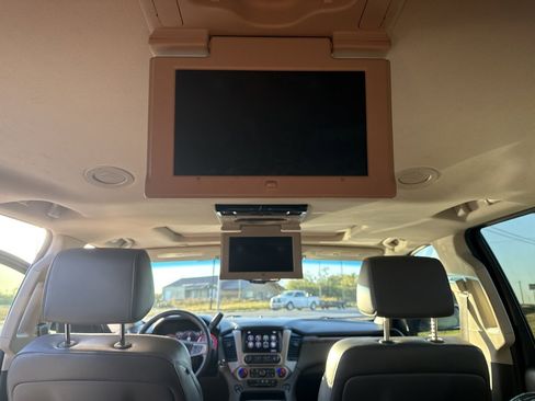 Used 2016 GMC Yukon XL Denali w/ Open Road Package image 39