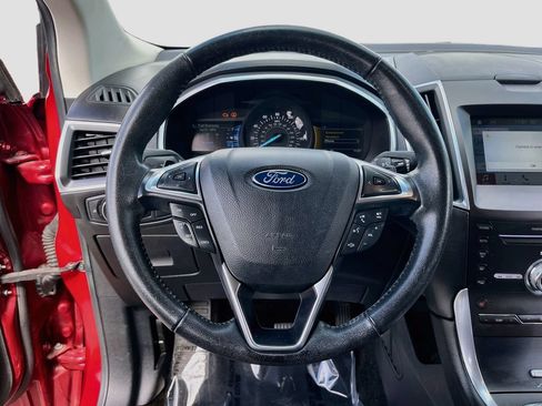 Used 2017 Ford Edge Titanium w/ Technology Package FWD image 11