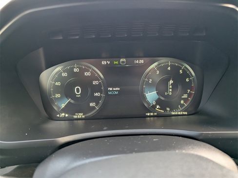 Used 2019 Volvo XC90 T6 Momentum w/ Protection Package Premier image 18