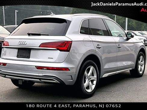 Used 2023 Audi Q5 Premium w/ Convenience Package AWD/4WD image 2