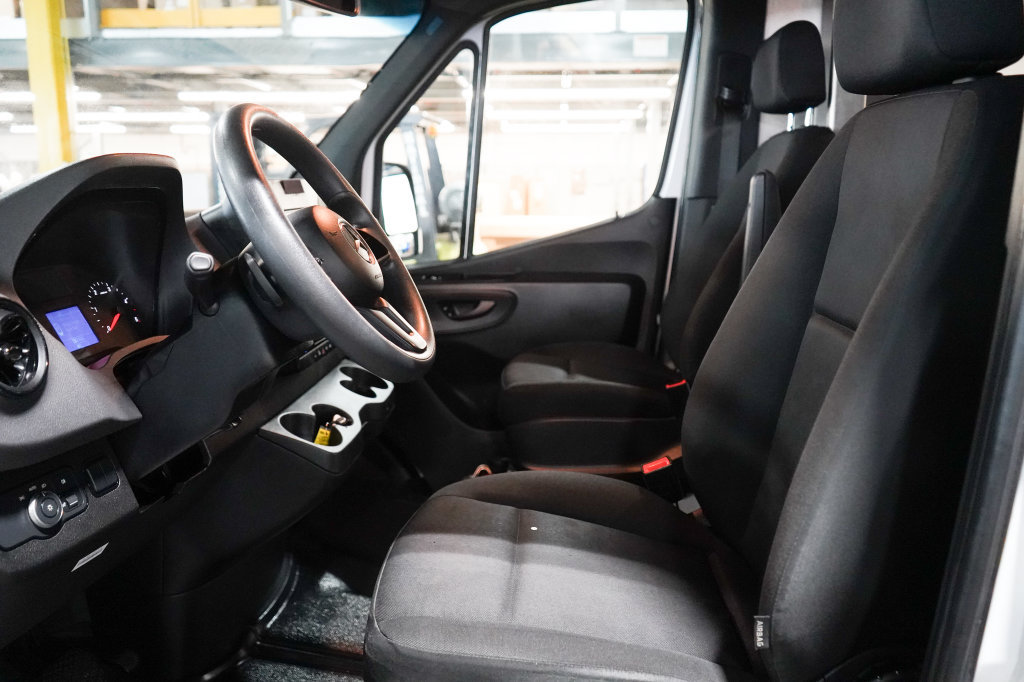 Used 2023 Mercedes-Benz Sprinter 2500 image 11