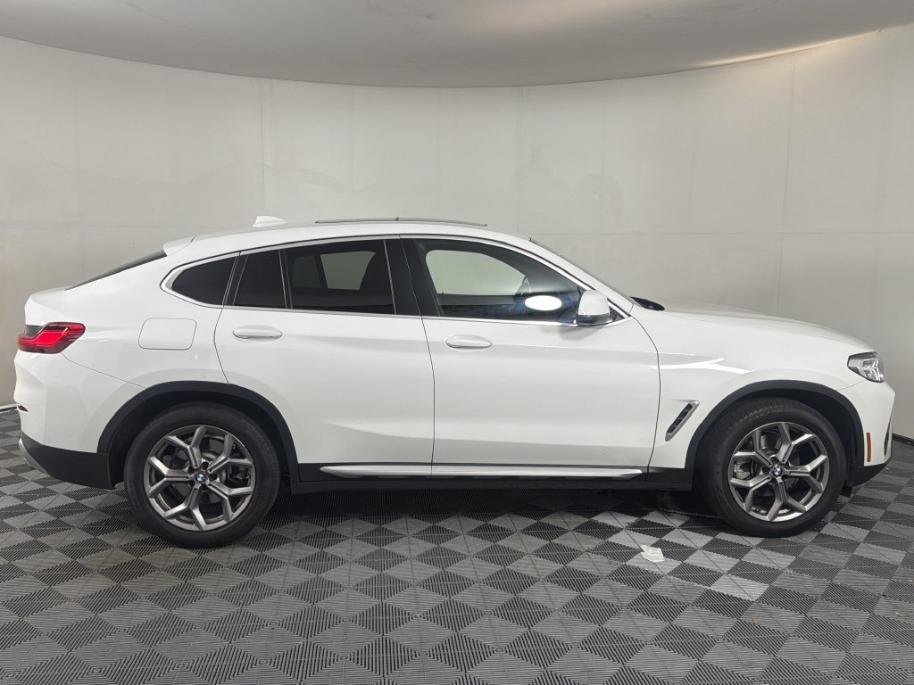 Used 2022 BMW X4 xDrive30i w/ Premium Package 2 AWD/4WD image 11