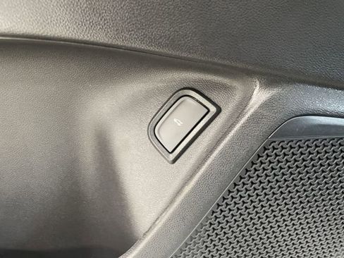 New 2025 Chevrolet Blazer EV LT image 29