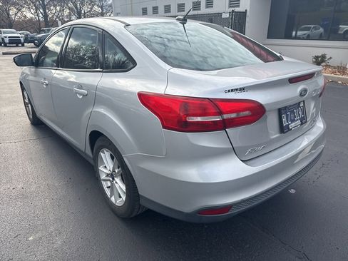 Used 2016 Ford Focus SE image 5