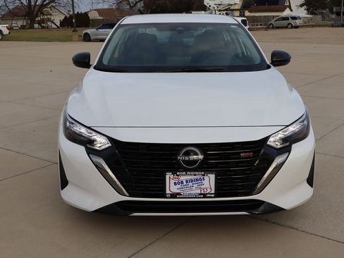 Used 2024 Nissan Sentra SR image 3